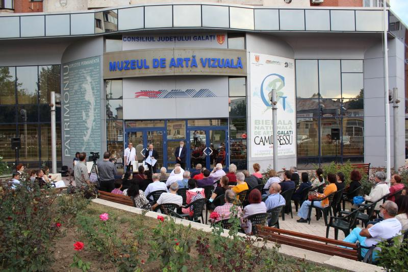 Cine sunt artiştii câştigători ai Bienalei "Camil Ressu"