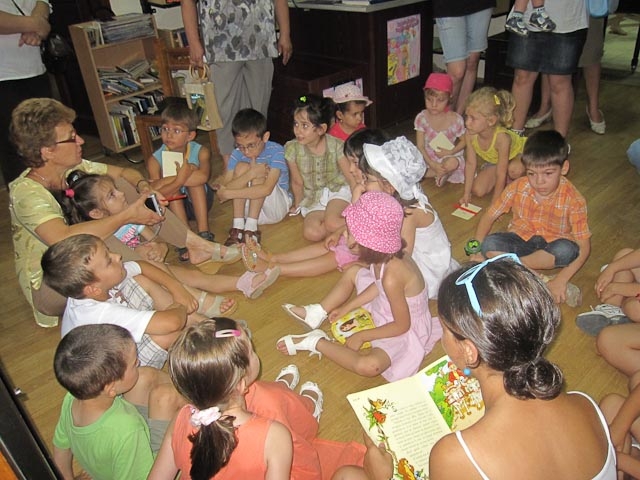 Club de vacanţă la „V. A. Urechia”