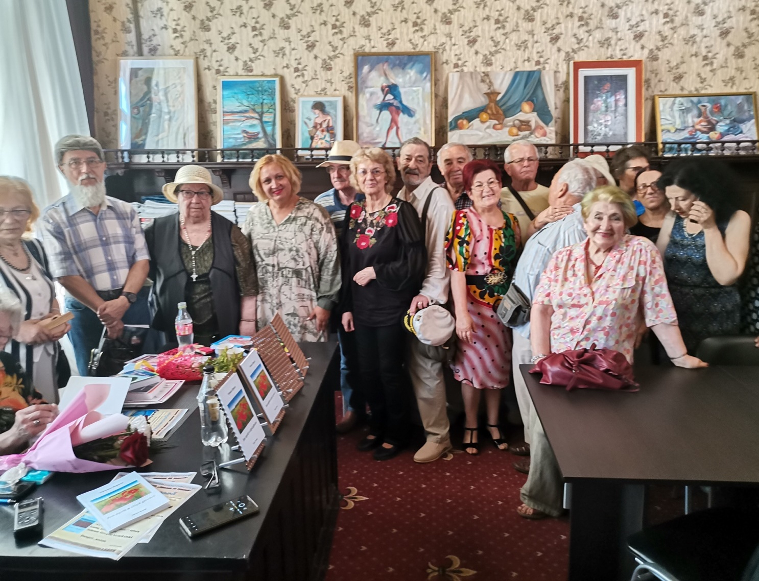 Poezie și proză, la Salonul "Armonii de toamnă"