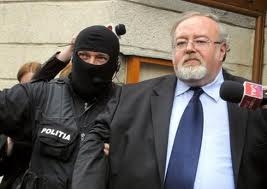 Judecători şi procurori ajunşi infractori. Vezi ce pedepse au primit şi pentru ce fapte