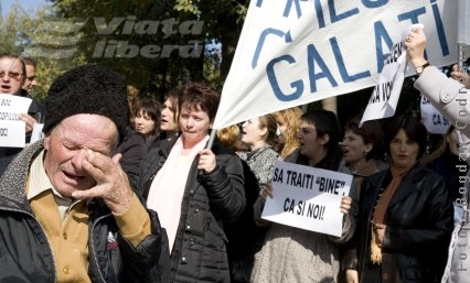 Protest spontan la Protecţia Copilului Galaţi 