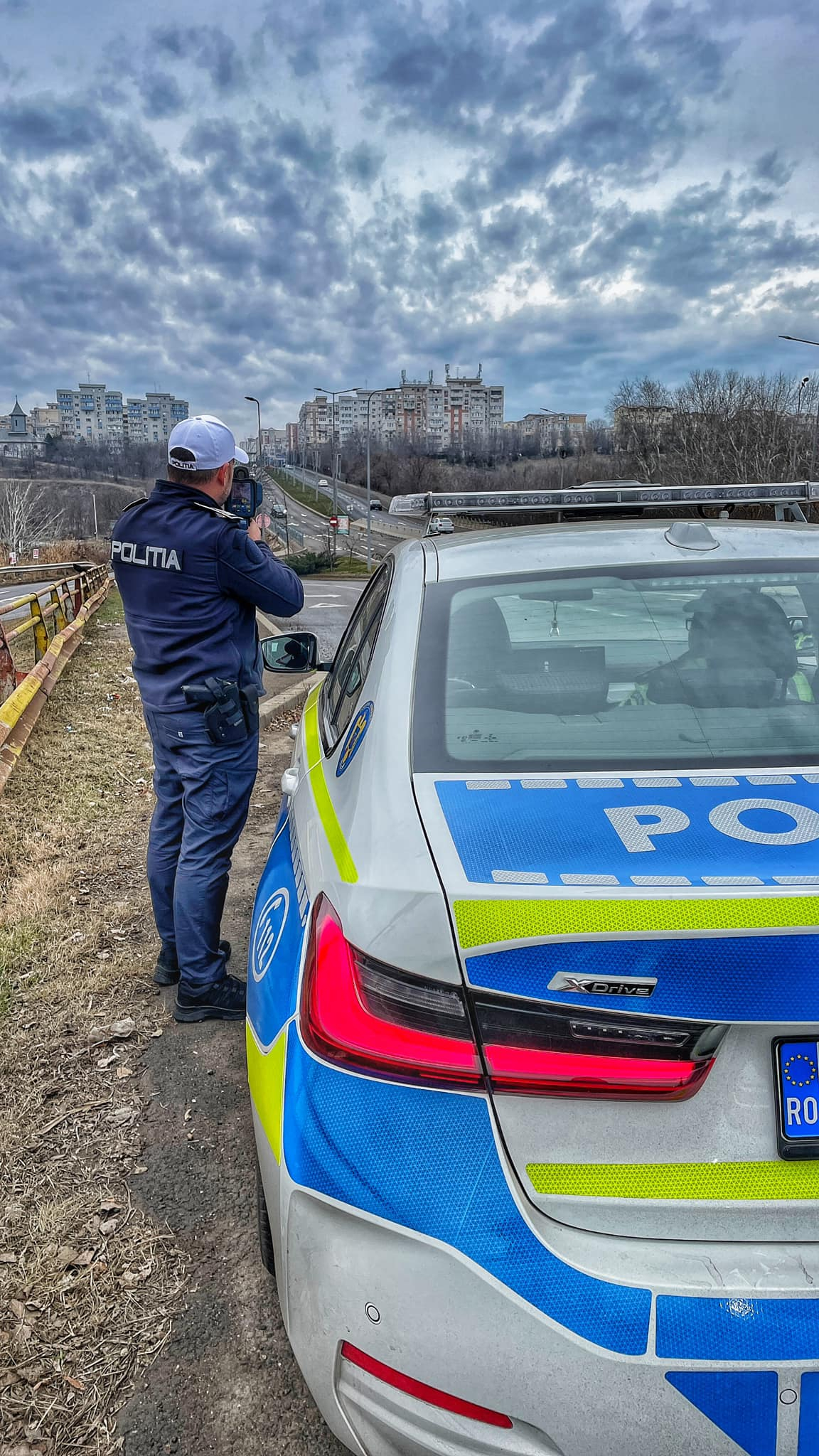 Sute de polițiști și jandarmi, alertați în minivacanță