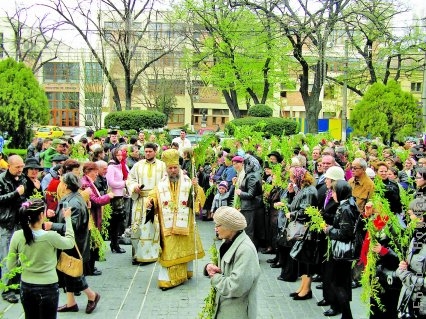 Gălăţenii, la Sărbătoarea Floriilor