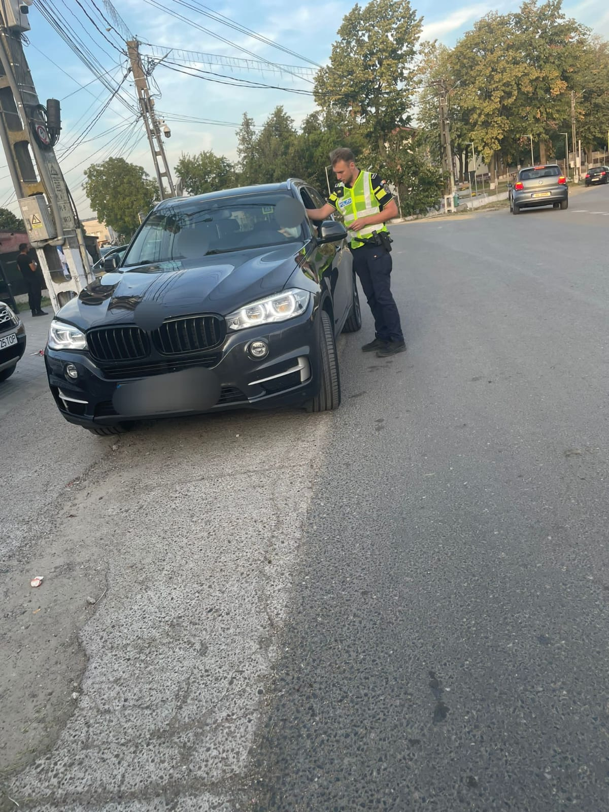 Trei localități din județ, "periate" ore în șir de polițişti