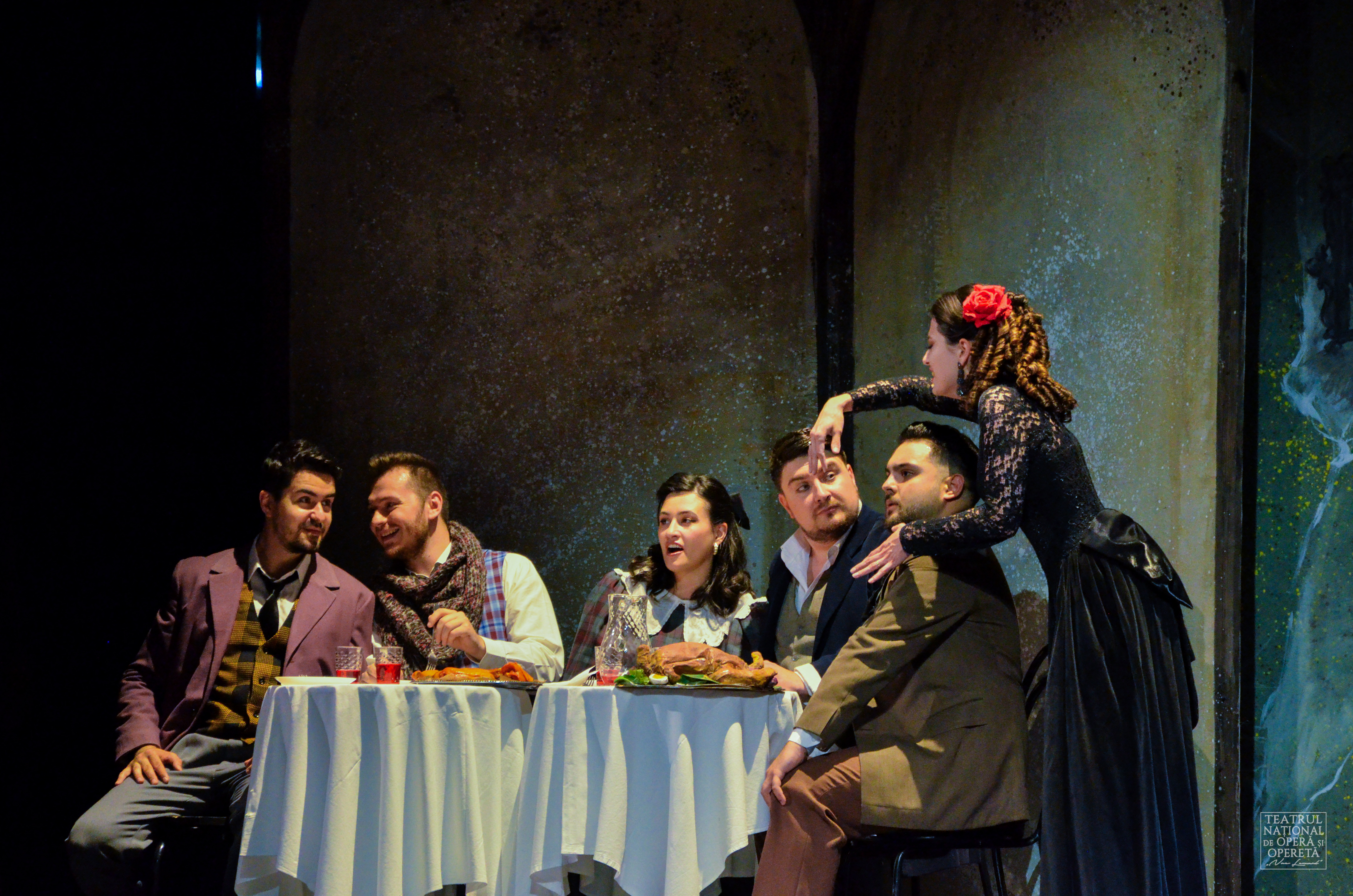 Artiştii de la „Leonard”, aclamaţi la Bucureşti de public şi de critici. Cum a cucerit "Boema" Capitala