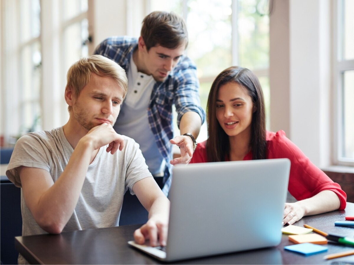 Fundația Konrad Adenauer finanțează studenții activi