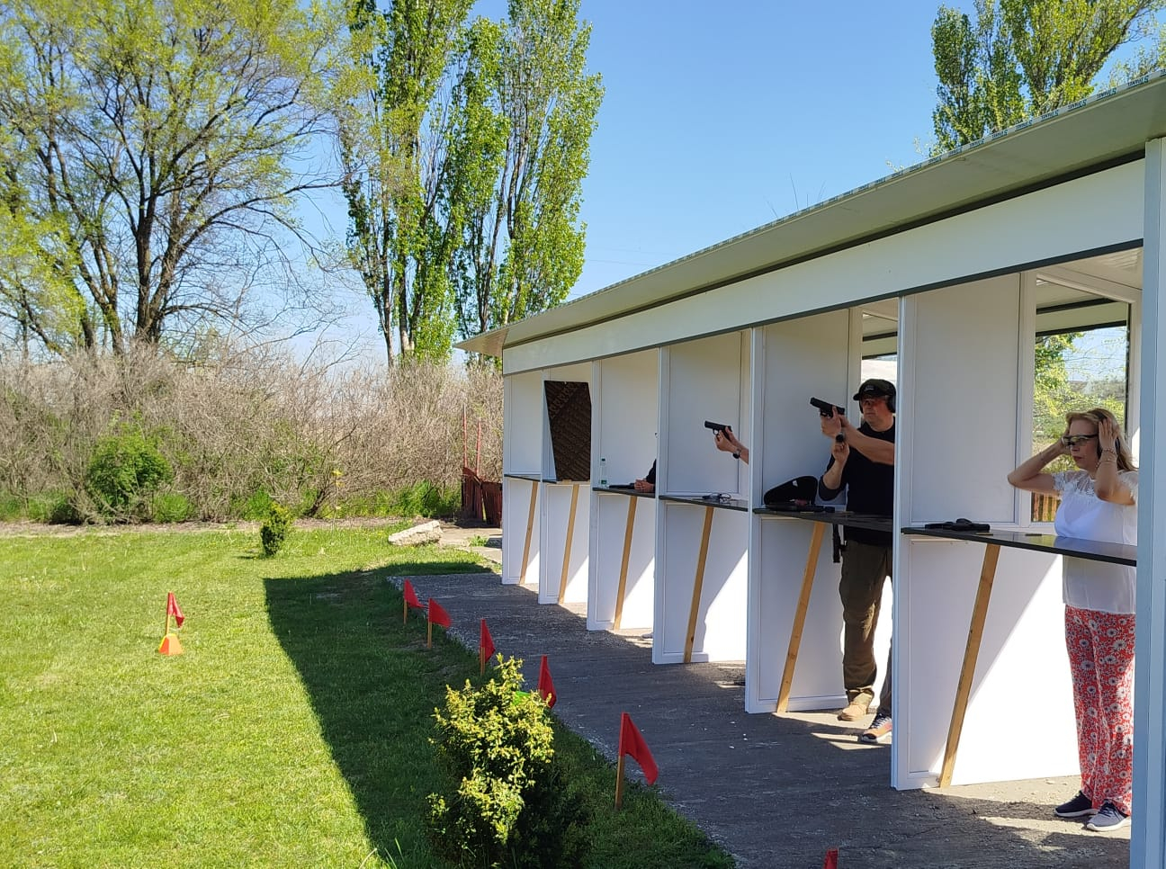 Cupa Presei, între competiție și experiență. Tinerii, aşteptaţi să descopere disciplina tirului sportiv (VIDEO)