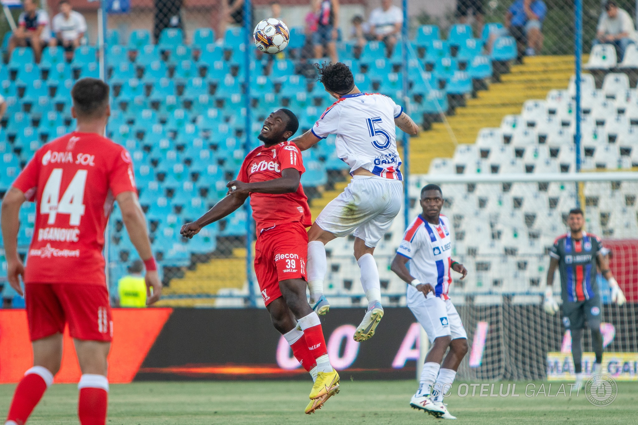 Meciul UTA - Oțelul se joacă la Sibiu