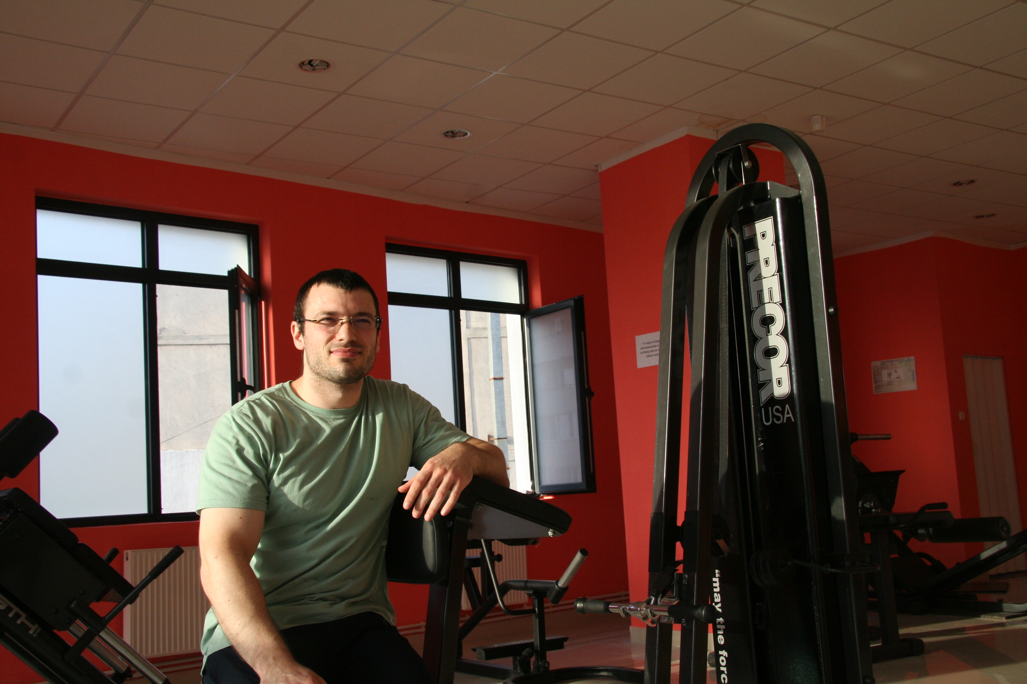 Campaniile Vieţii Libere - Deschide afacerea ta. Business cu muşchi şi siluete