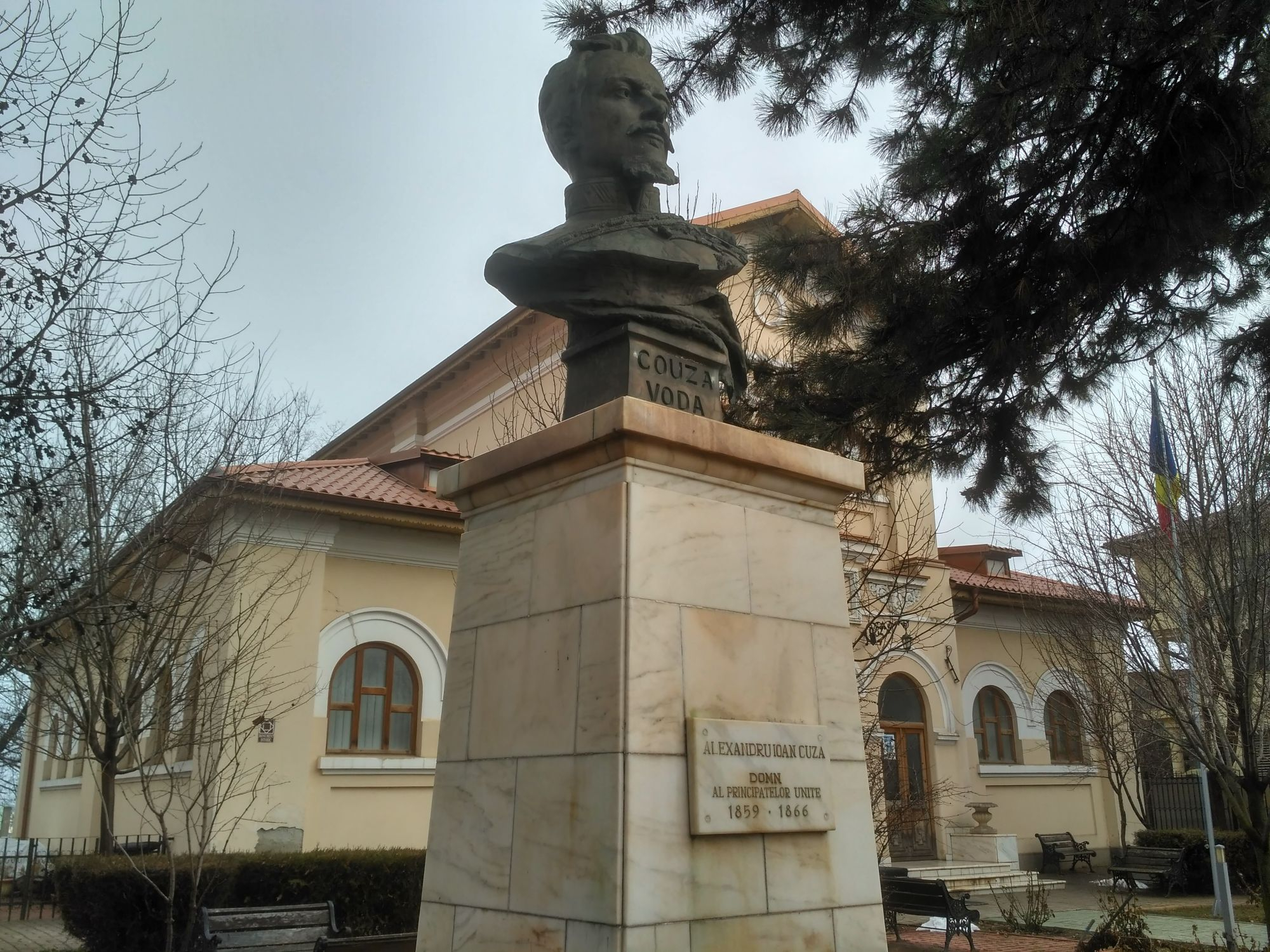 Se caută un restaurator pentru Casa ”Cuza Vodă” (FOTO)