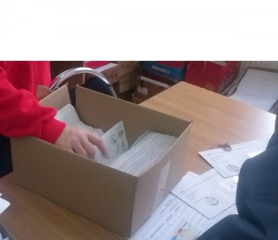 IMPORTANT! Zeci de mii de gălăţeni sunt AŞTEPTAŢI să-şi ia CARDURILE DE SĂNĂTATE