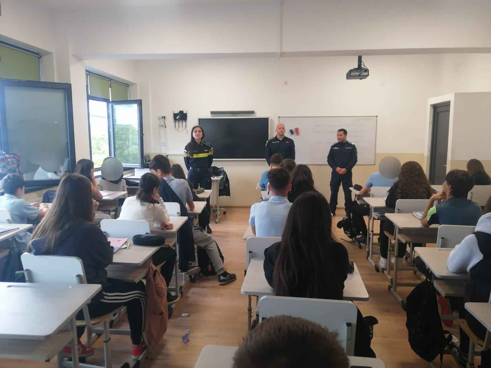 Ce pericole ascund tentațiile, anturajul și plecatul de acasă