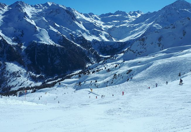 Elevii din Galați, câteva zile fără școală