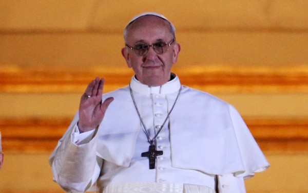 Preşedintele Traian Băsescu i-a trimis Papei Francisc un mesaj de felicitare