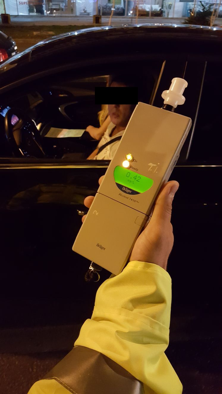 Beat-mort, a rupt mașina pe pod