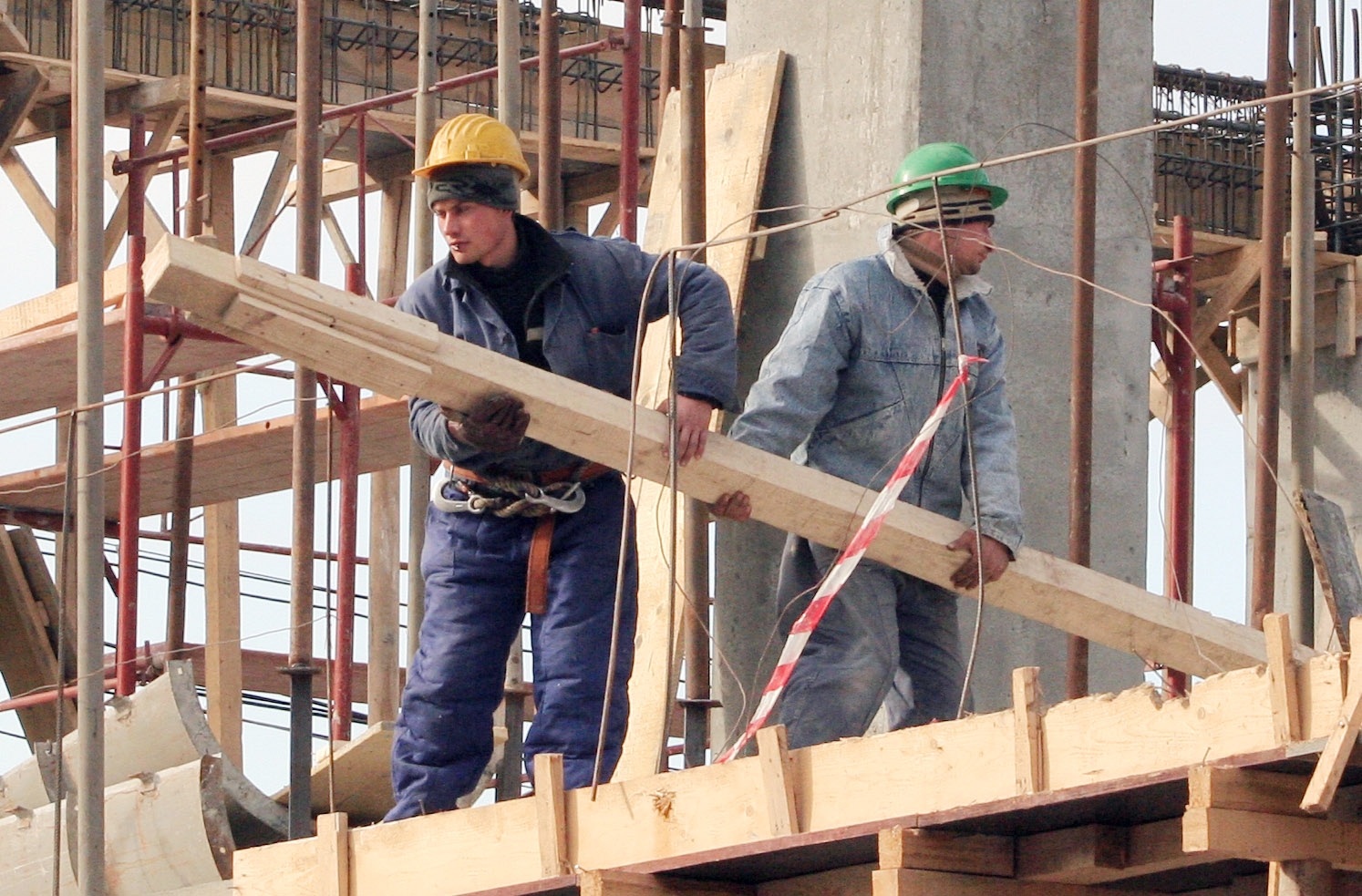 LOCURI DE MUNCĂ/ Ce JOBURI în străinătate sunt disponibile pentru ŞOMERII gălăţeni