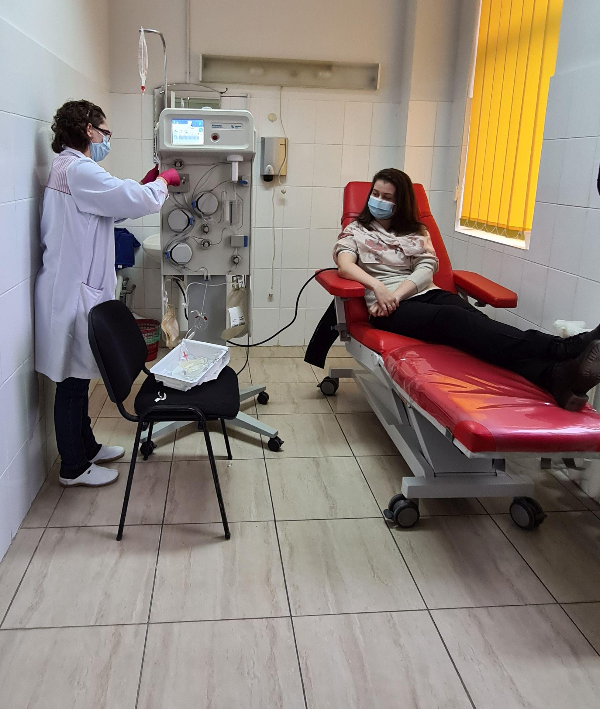 A donat plasmă pentru bolnavii de COVID, chiar de ziua ei