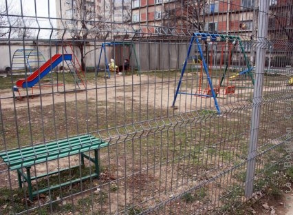 52 de noi locuri de joacă