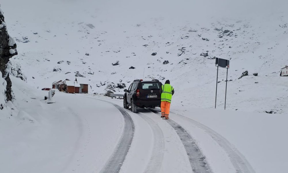 Ninsoare timpurie pe Transalpina