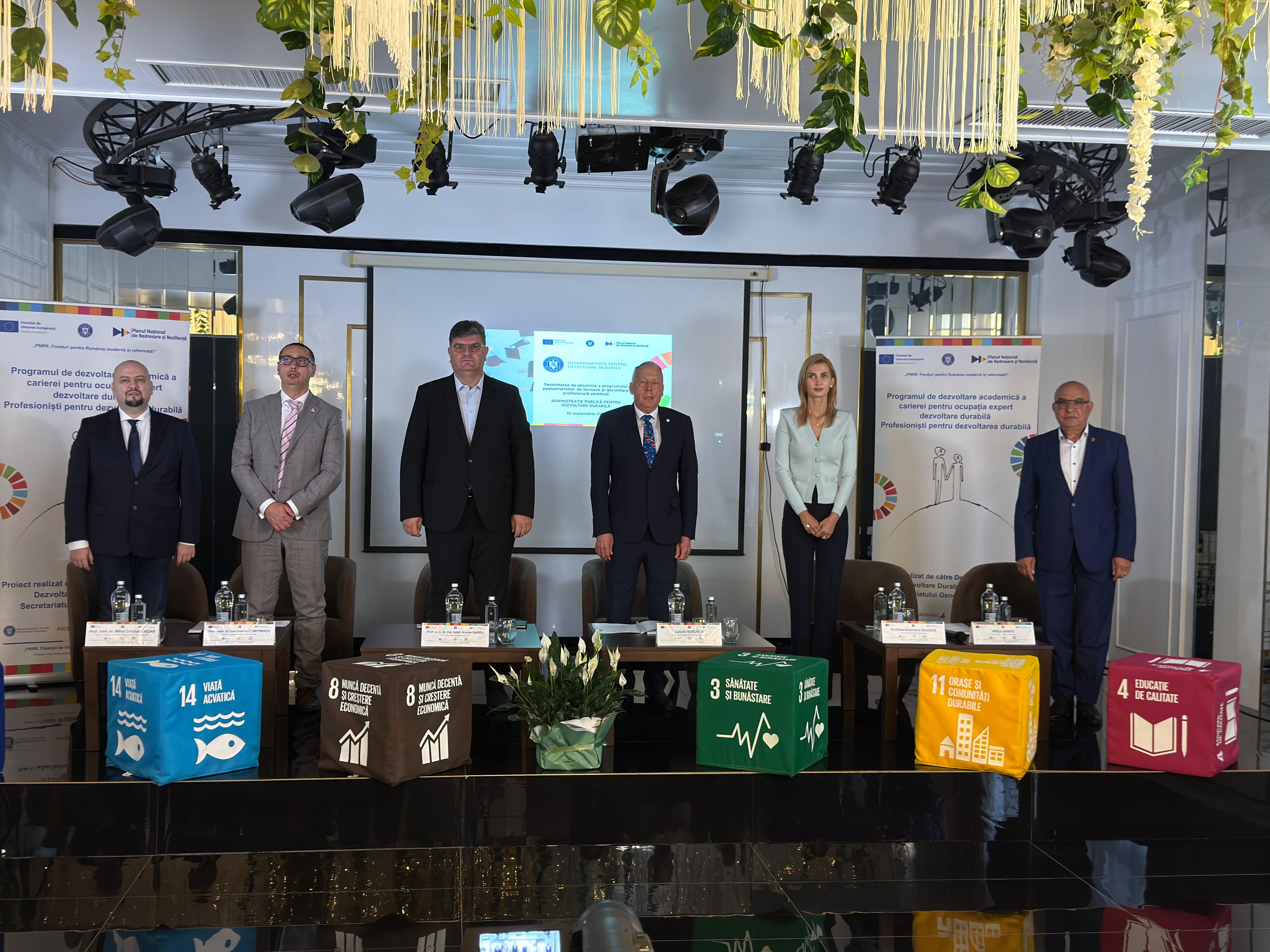 László Borbély, la Galați pentru o ceremonie de absolvire