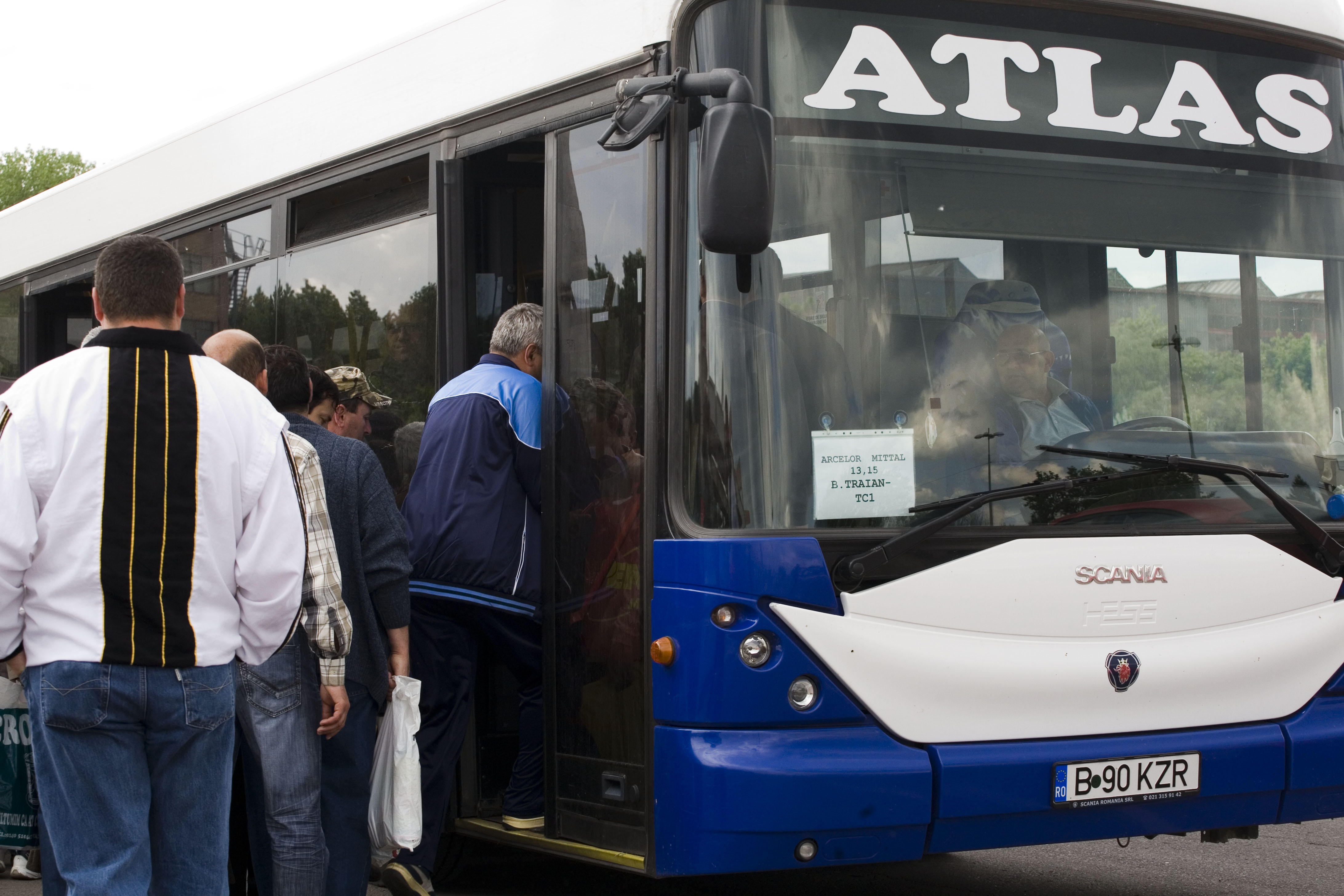 Firma mamei lui Marius Necula face transport pentru Penitenciarul Galaţi