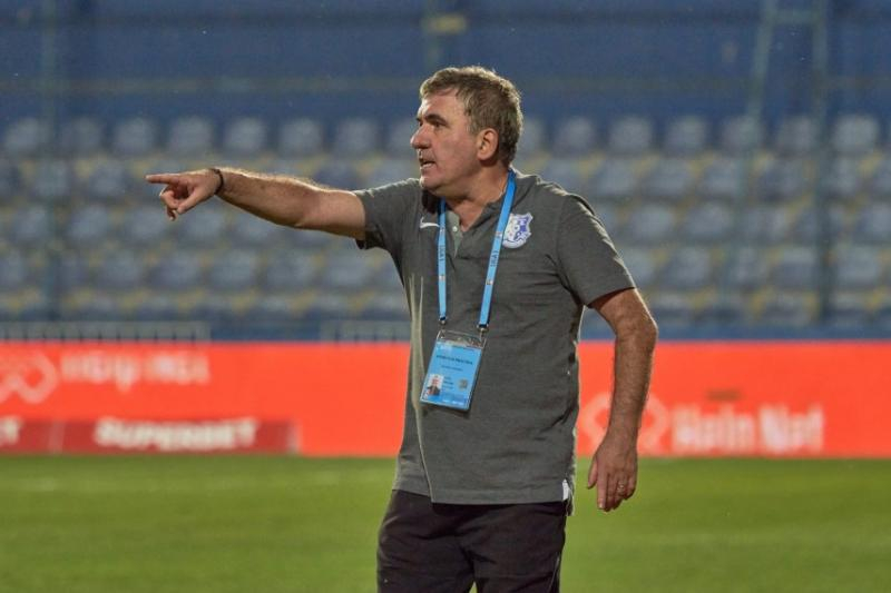 Echipa lui Hagi se poate distanța