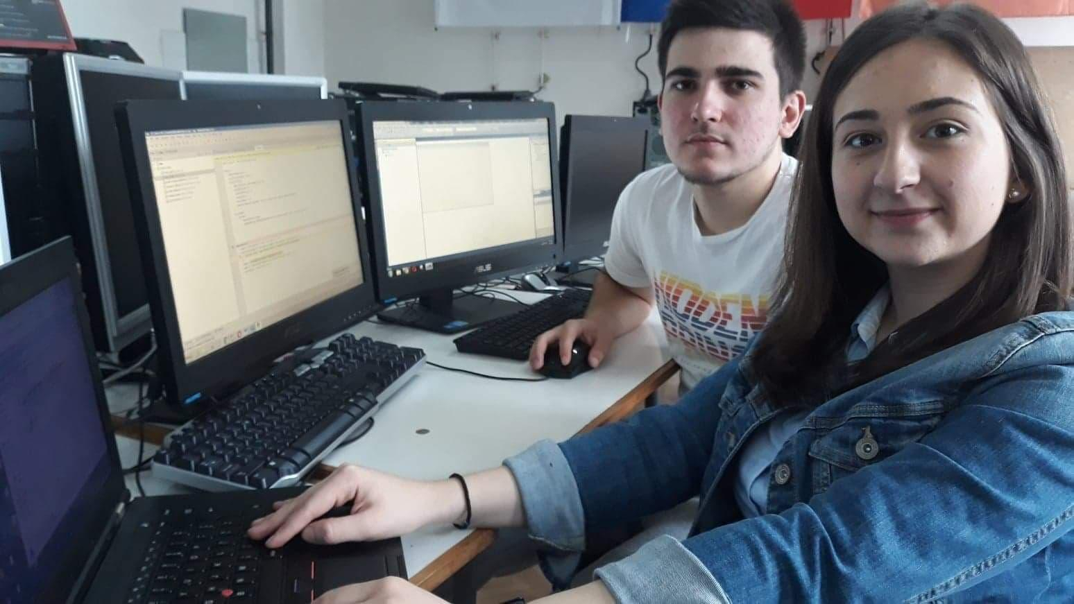 Doi studenţi gălăţeni, locul I la un concurs naţional