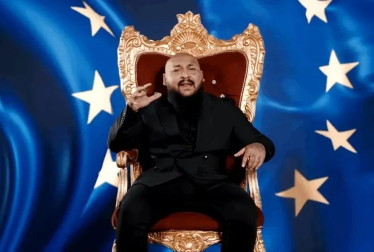 Pumnii lui minte strălucitoare/ La şase ani cu suspendare