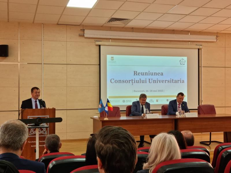 Universităţile cer implicarea în elaborarea Legii Educaţiei