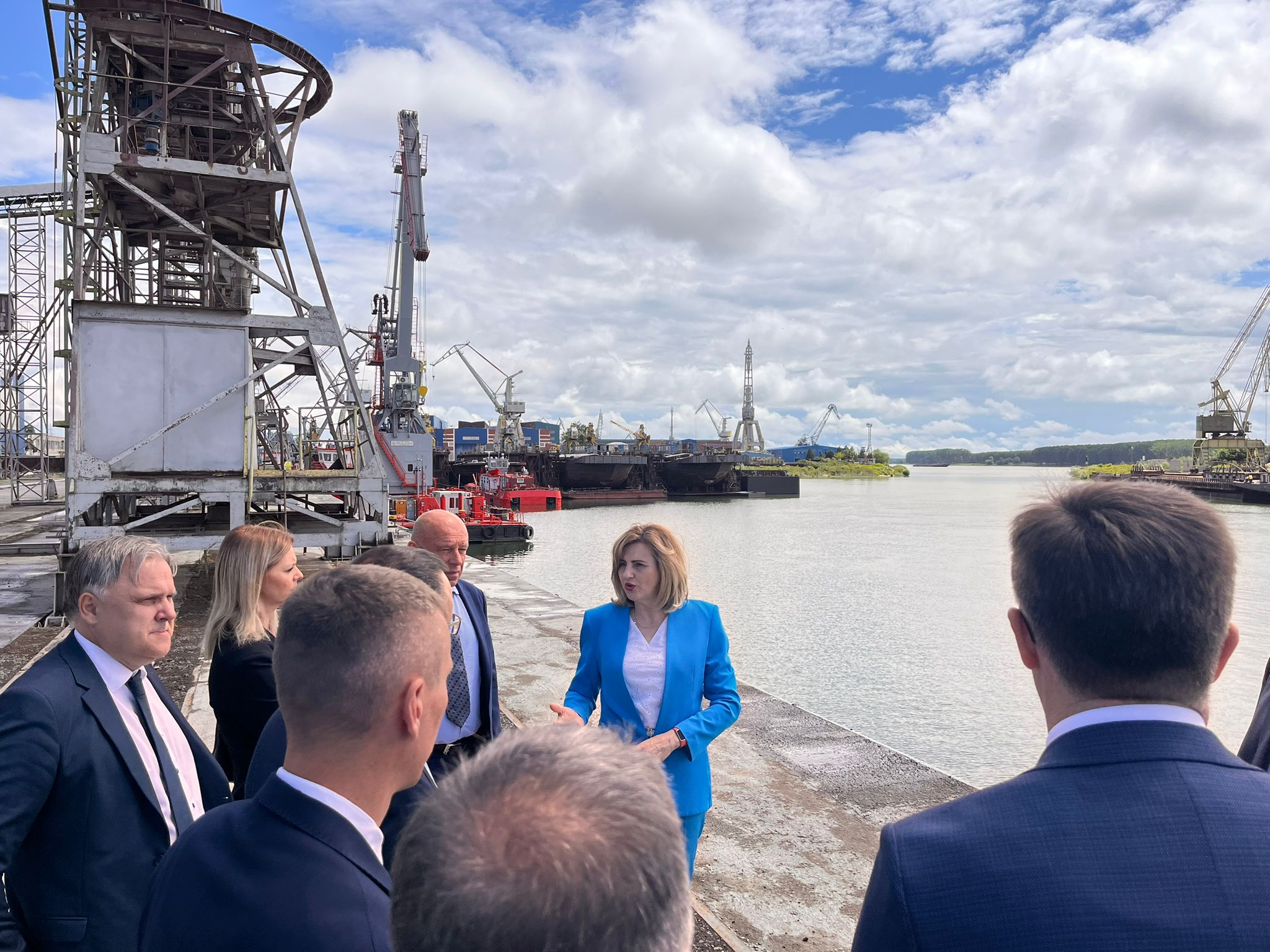 Acord pentru o axă de transport între Galați și Vukovar, pentru dezvoltarea afacerilor pe Dunăre (FOTO)