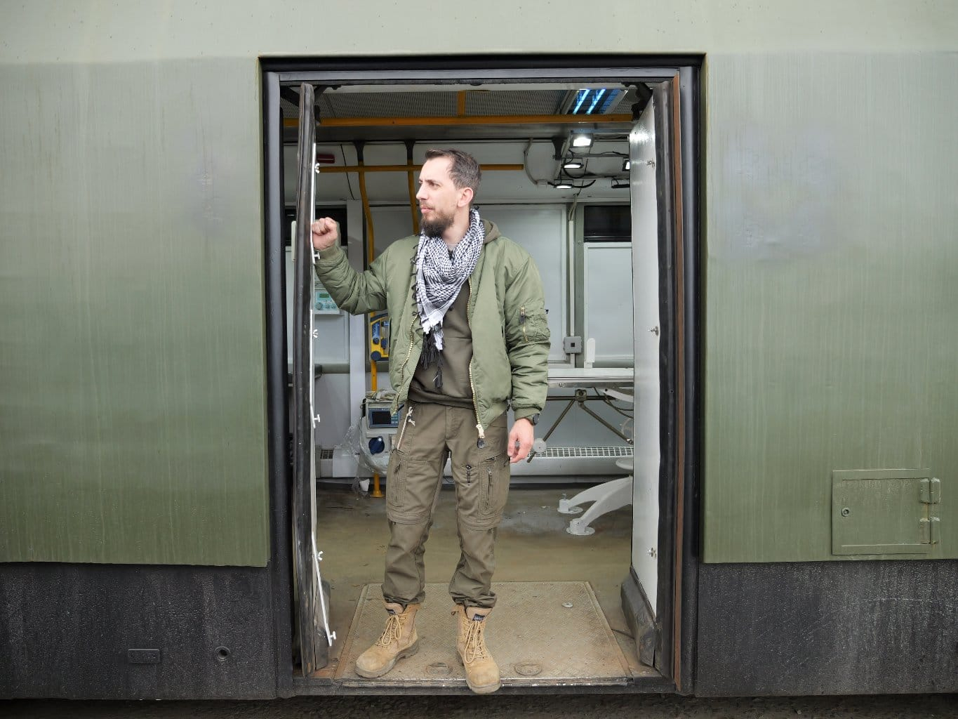 Povestea lui Radu Hossu, blogger de război pe frontul din Ucraina