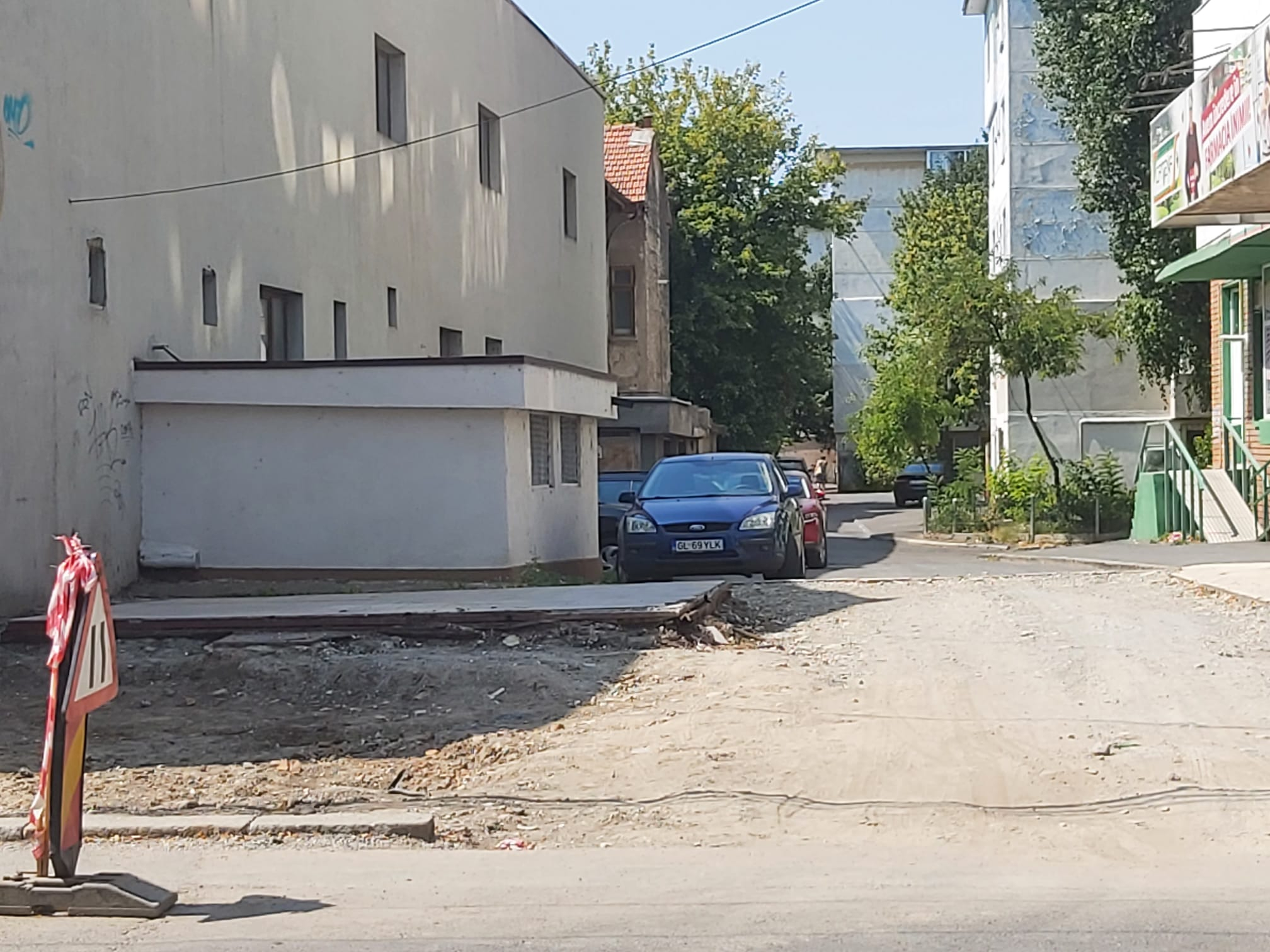 "Viaţa liberă" şi-a demolat chioşcul de la Parfumul Teilor. Ne-am mutat aproape, într-un spaţiu nou! (FOTO)