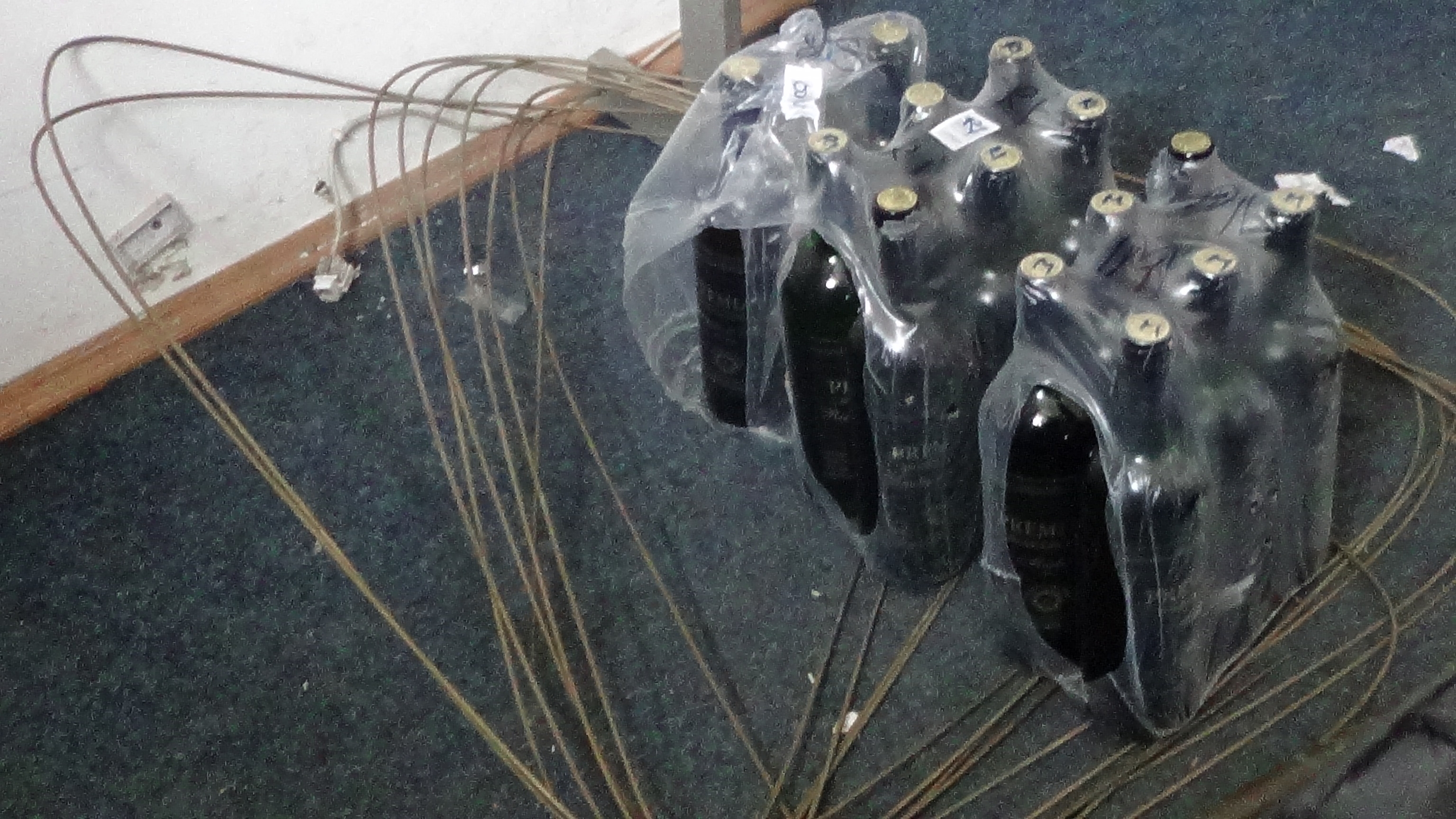 Ce au FURAT doi tineri gălăţeni dintr-un PUNCT TERMIC