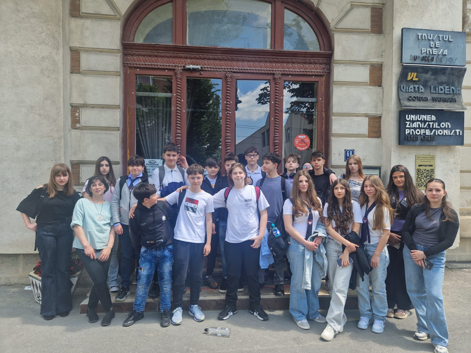 Clasa a VII-a A de la Colegiul "Cuza", la "Viaţa liberă"