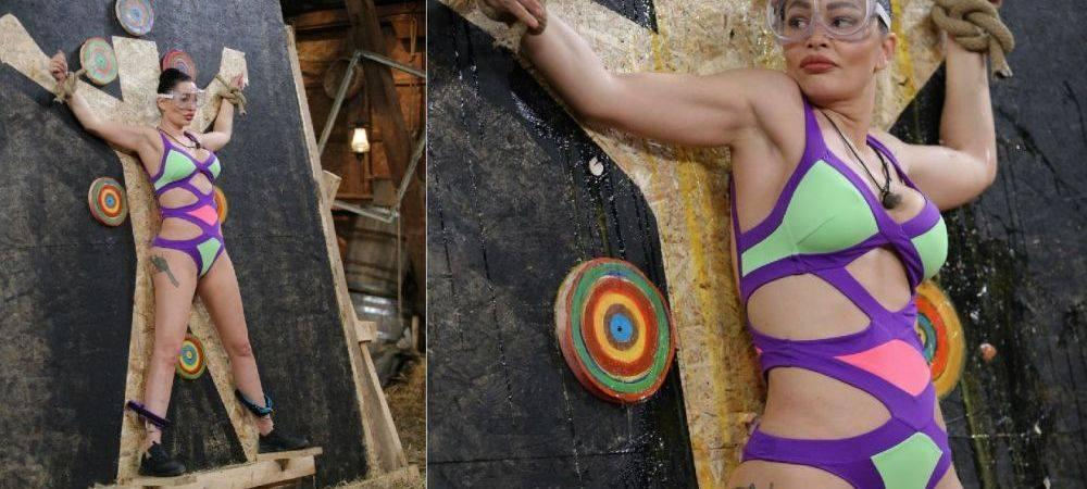 Legată pe cruce, bătută cu ouă