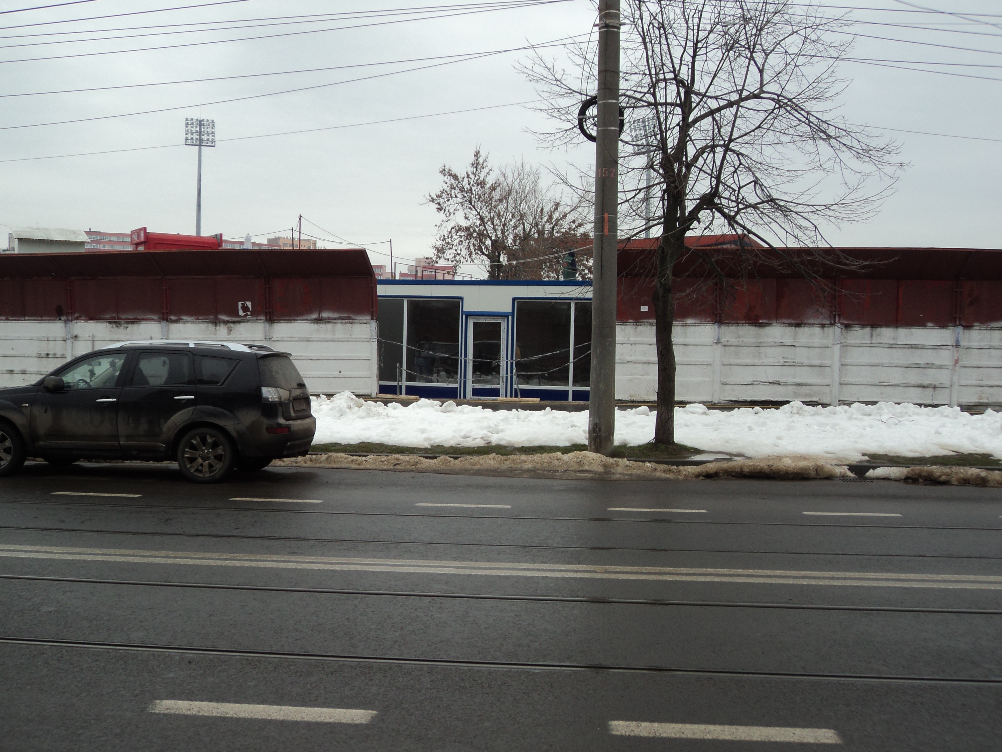 Lucrări aproape finalizate la noul magazin oficial al Oţelului (FOTO)