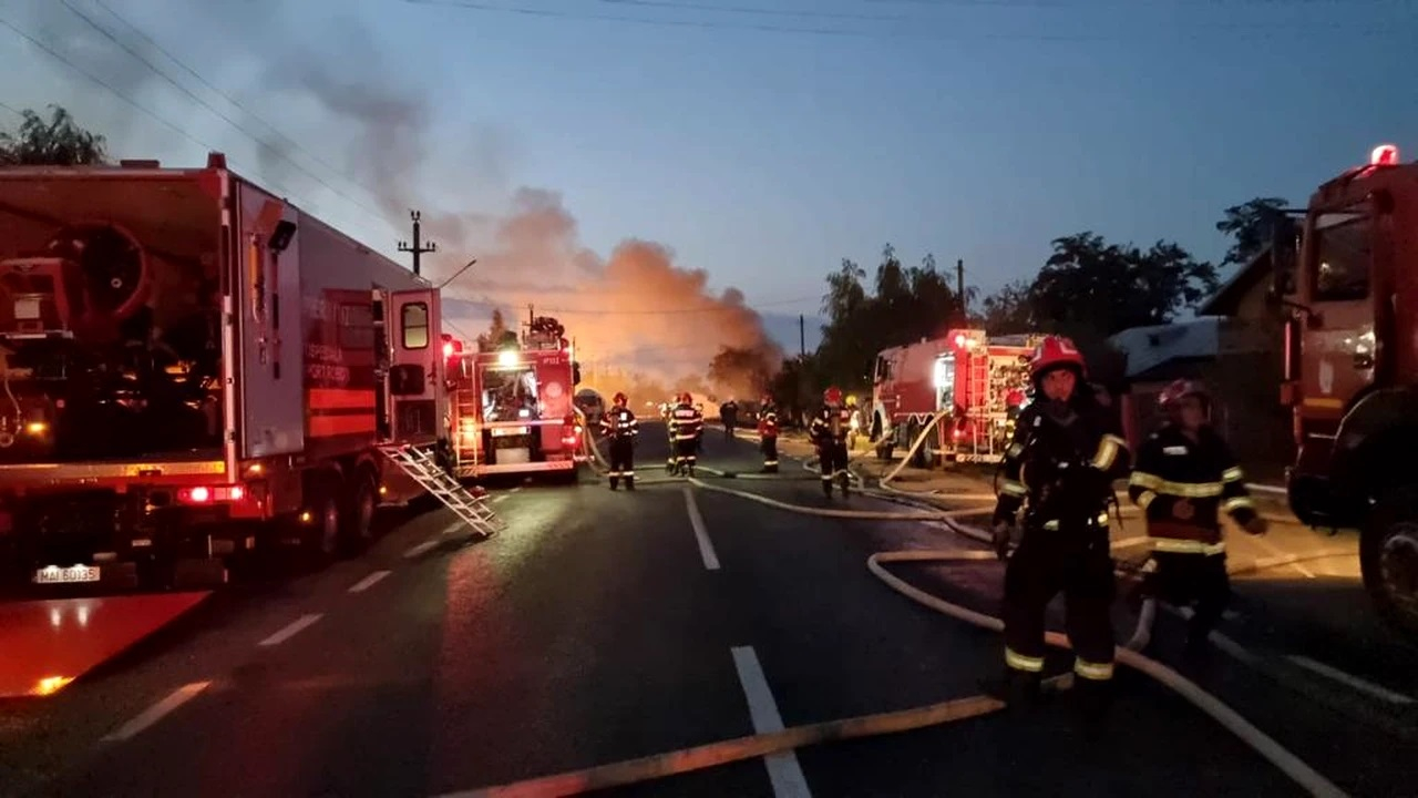 Două decese și 56 de răniți, după explozia de la stația GPL din Crevedia