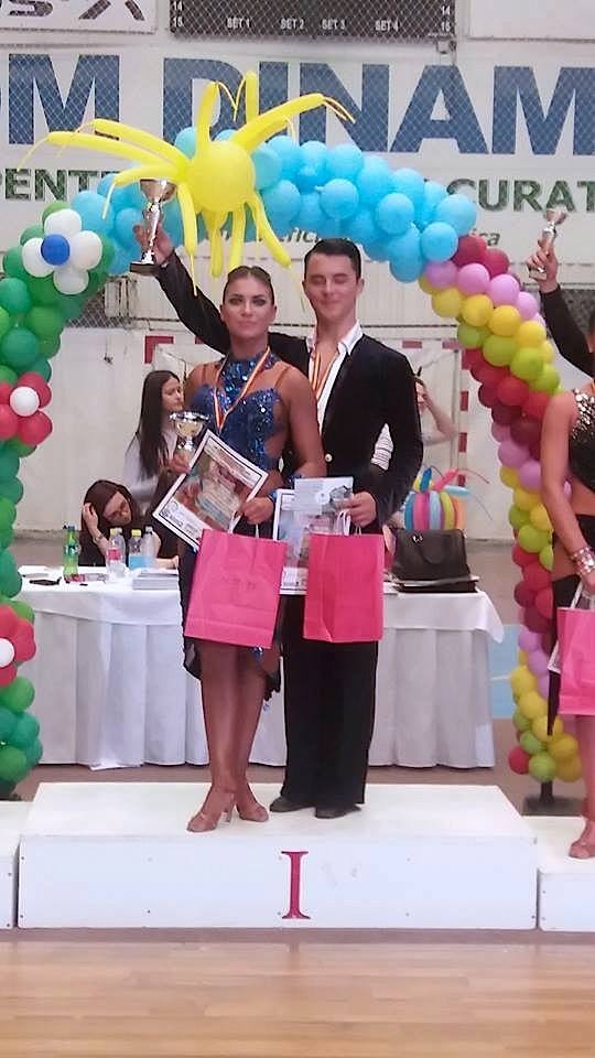 Gălăţenii sunt campioni la "10 Dansuri"