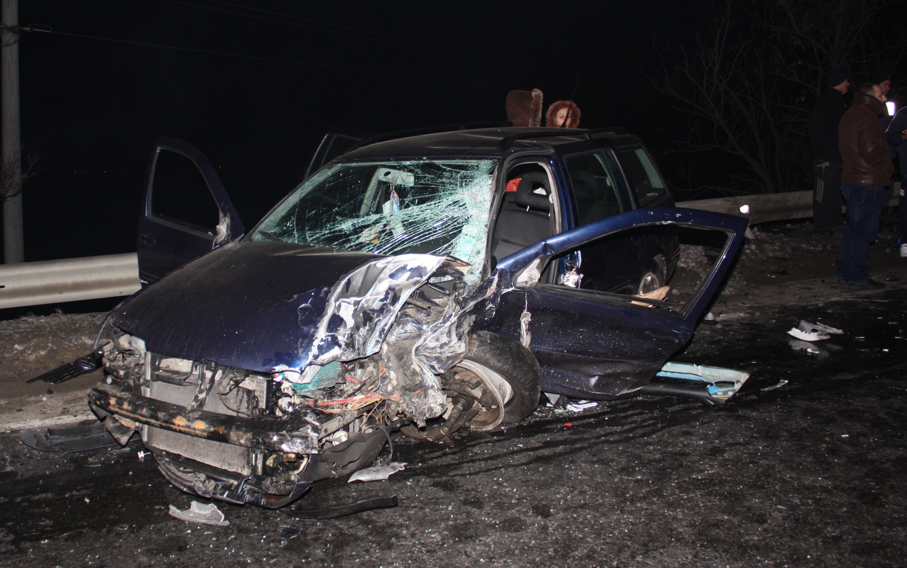 Peste 40 de accidente rutiere grave, soldate cu 13 morţi, s-au produs de duminică până marţi