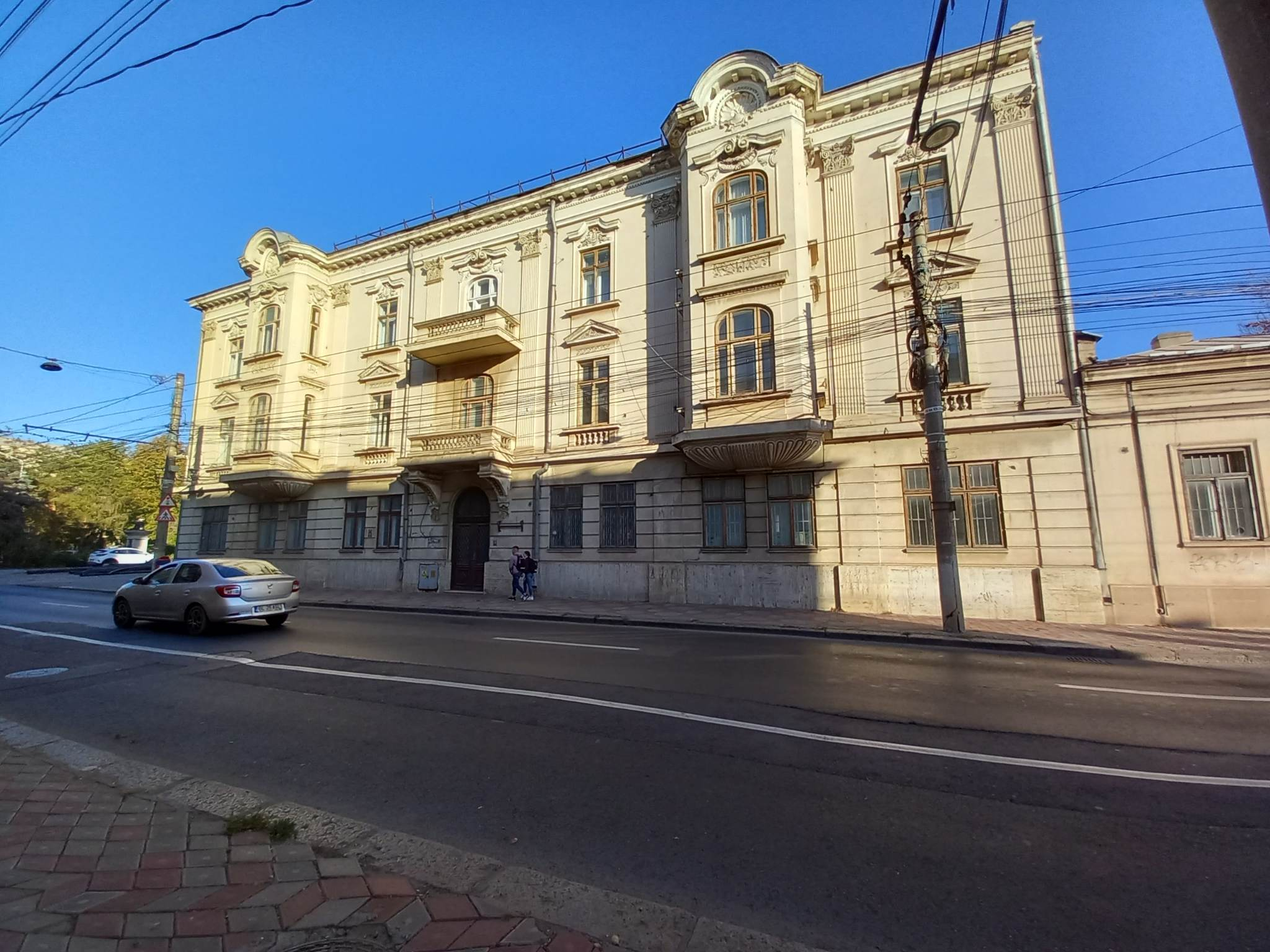 Fostul sediu al Primăriei ar putea fi cumpărat de Universitatea „Dunărea de Jos”