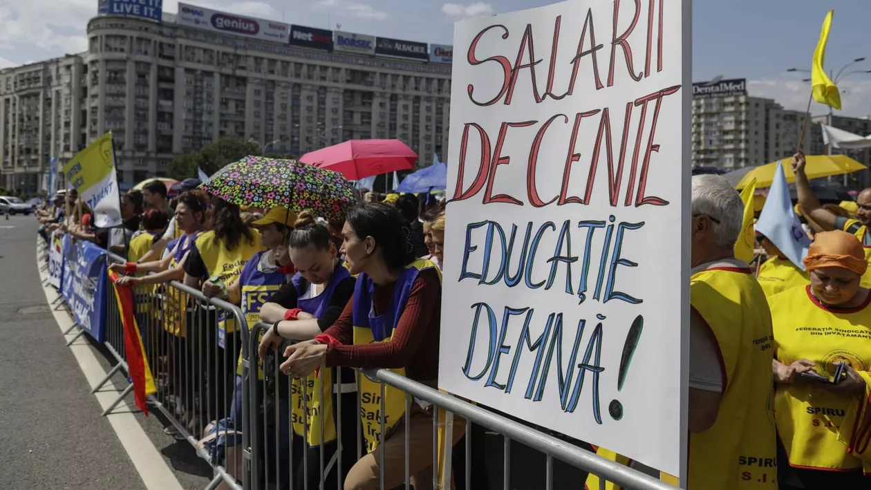 Sindicatele din Educație reîncep protestele