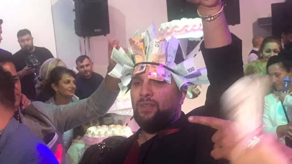 Relația specială dintre români și banii gheață