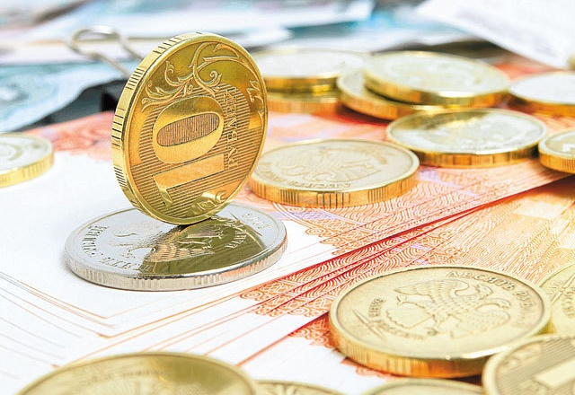 ANALIZĂ. Euro a scăzut miercuri, după anunțarea cursului, la 5,23 lei