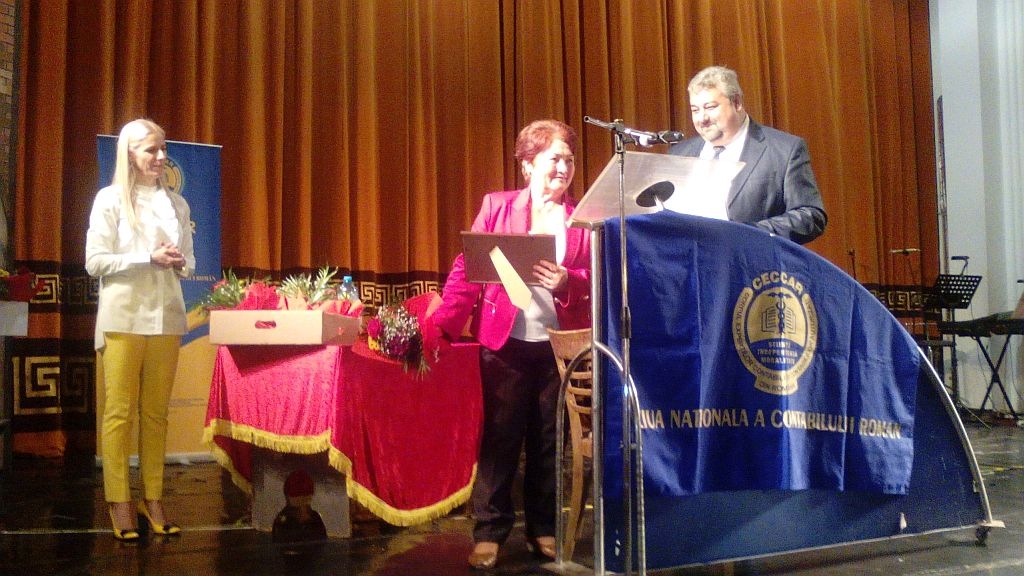 UPDATE - Ziua Naţională a Contabilului. Profesioniştii CECCAR Galaţi, aplaudaţi la scenă deschisă