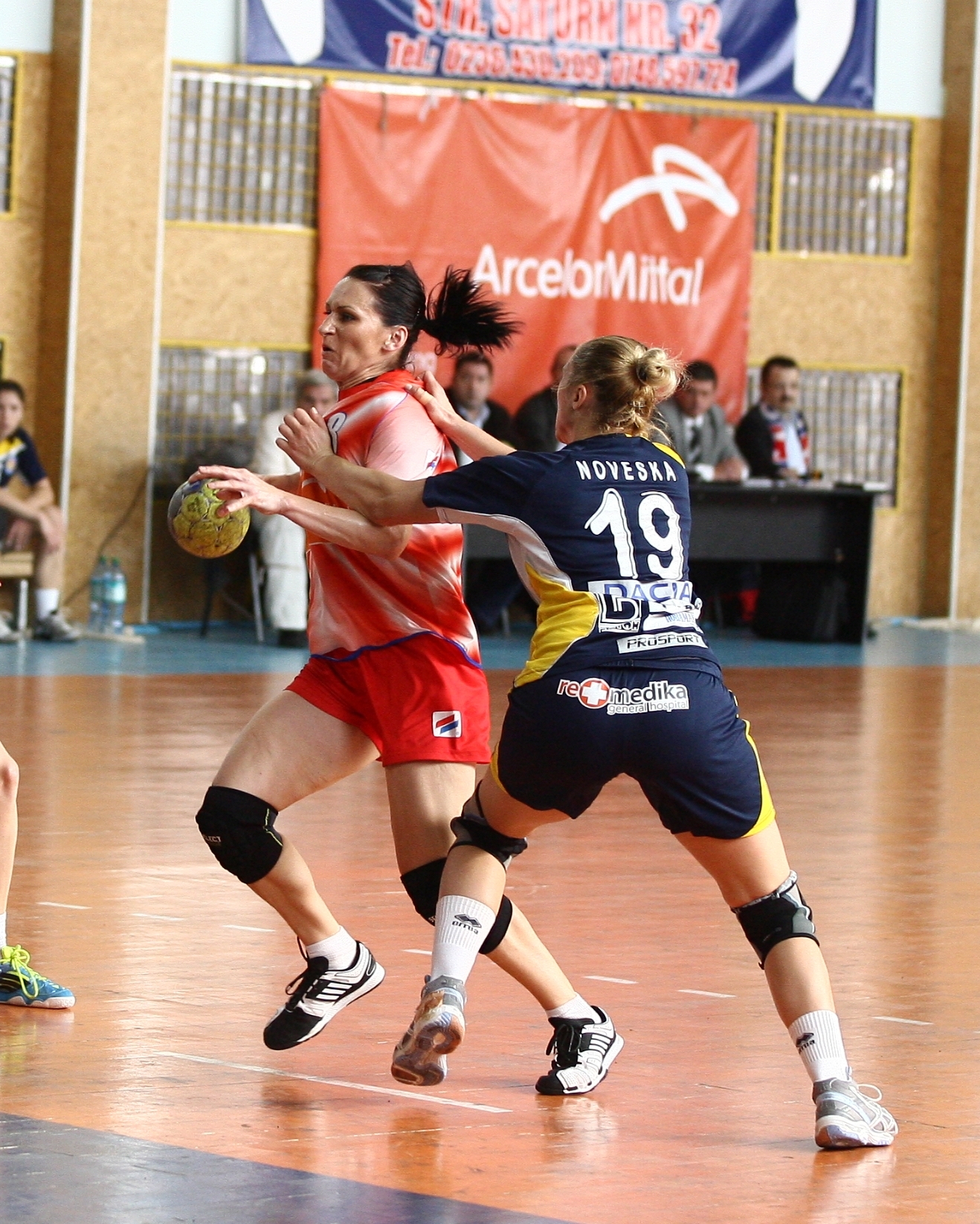 Adversar de Liga Campionilor, învins la Galaţi / „Enigma” Alina Branişte 