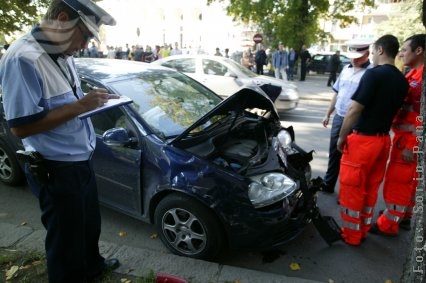 Accident rutier cu actor austriac în faţa Teatrului Dramatic