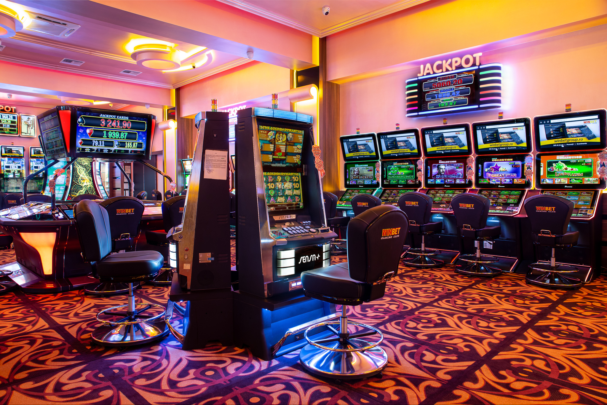 „Bonnie și Clyde” din Galați au jefuit un neamț într-un cazinou