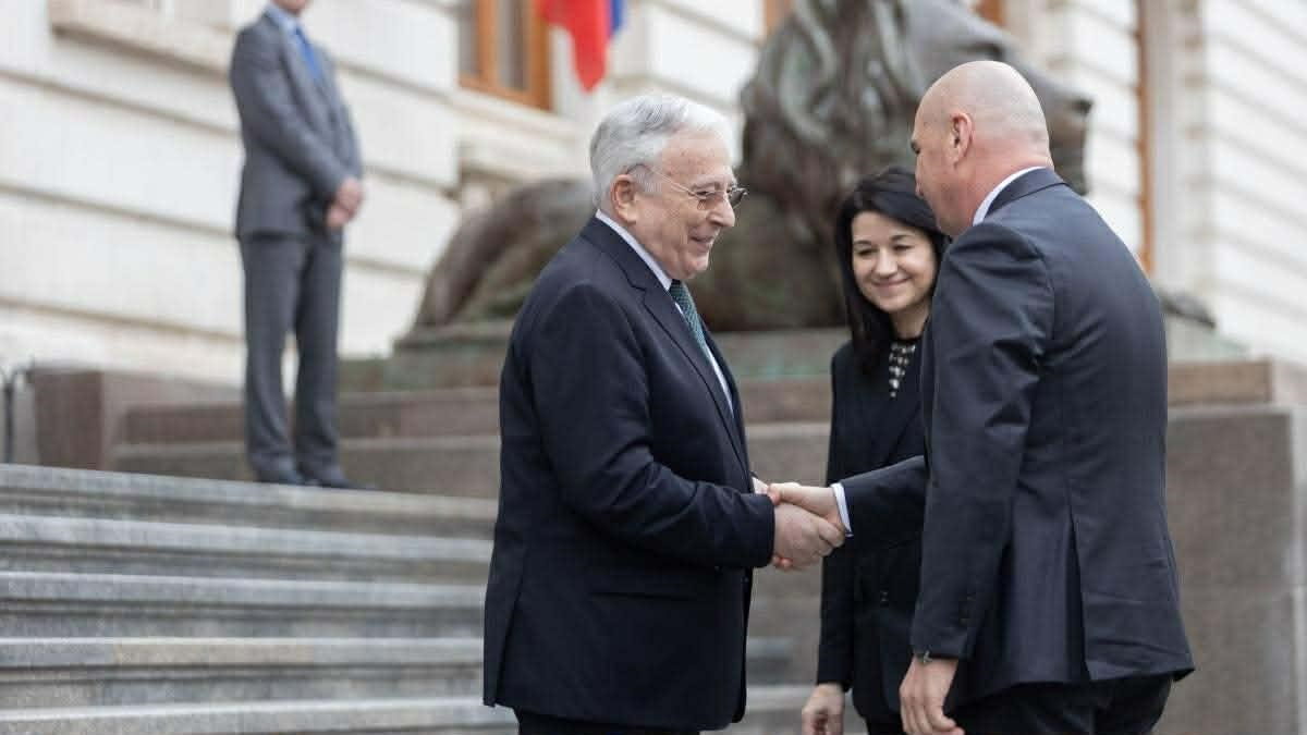 Premierul și guvernatorul BNR, consultări pentru bugetul 2026
