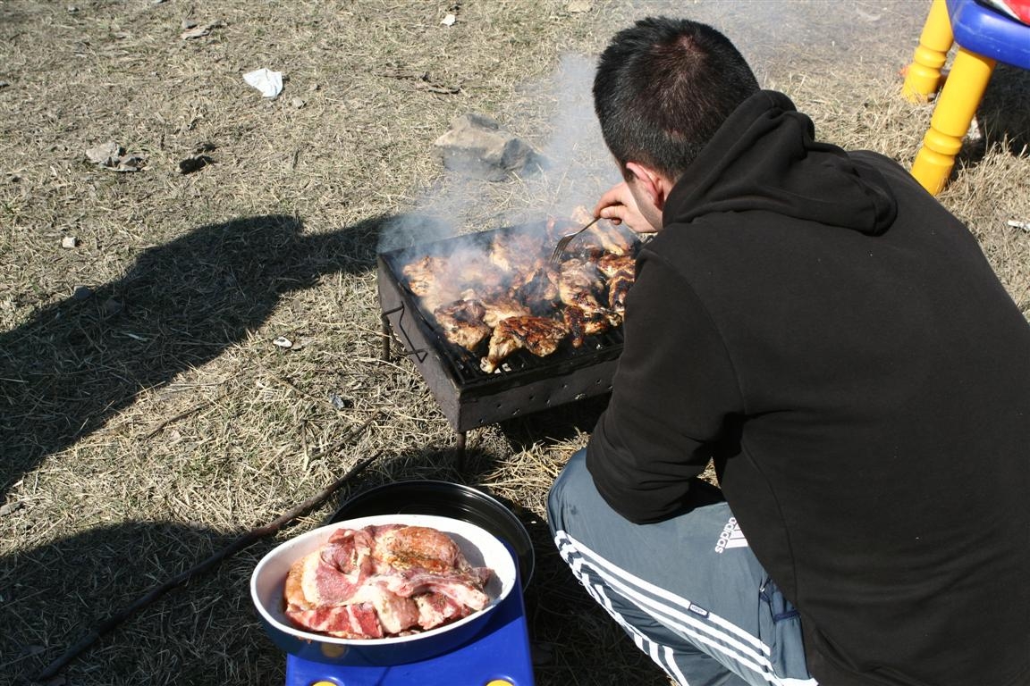 Pofta de grătar învinge frica de amendă