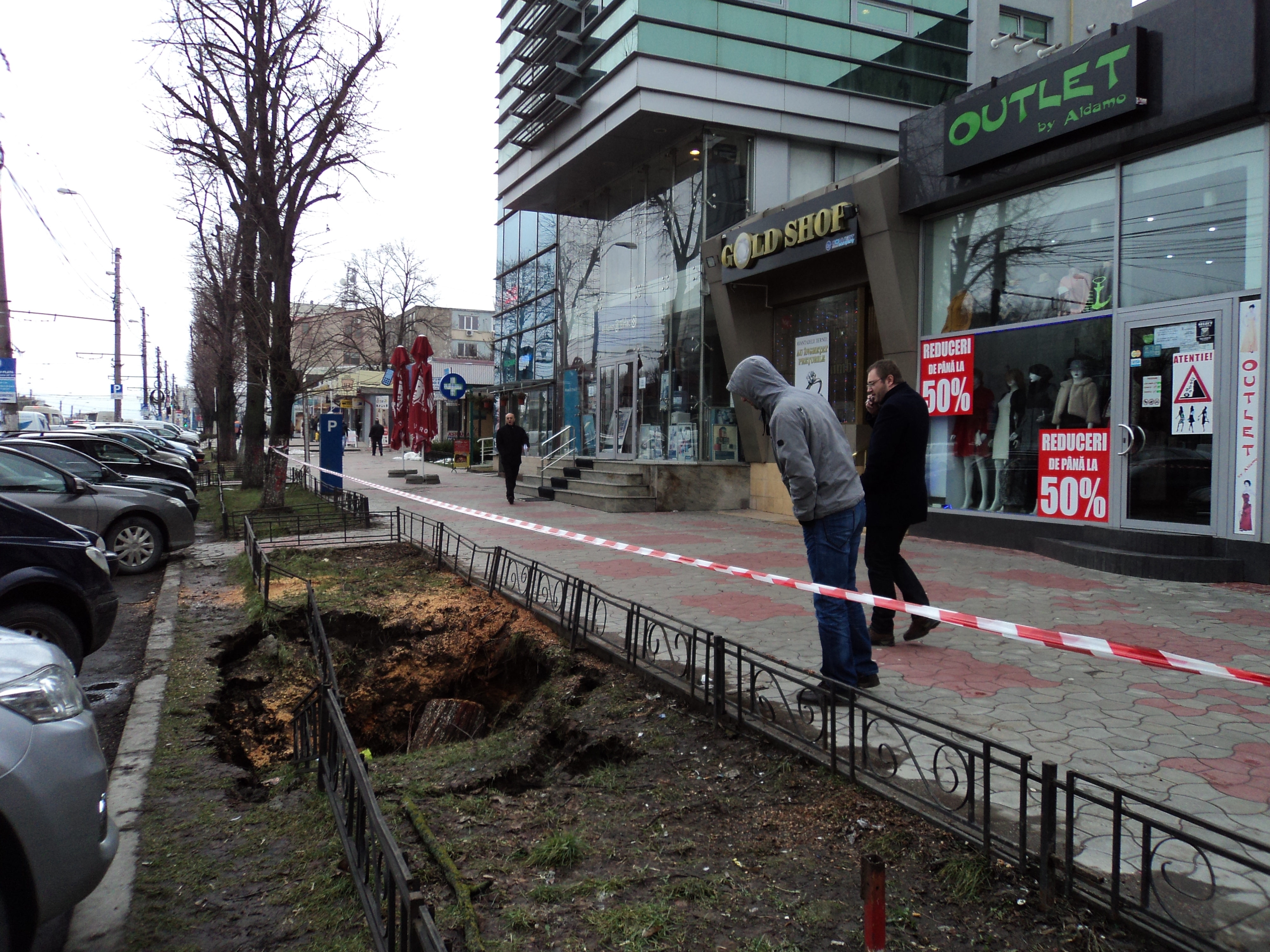 GALAŢIUL SURPĂRILOR/ Iată ce a cauzat CRATERUL DIN ŢIGLINA